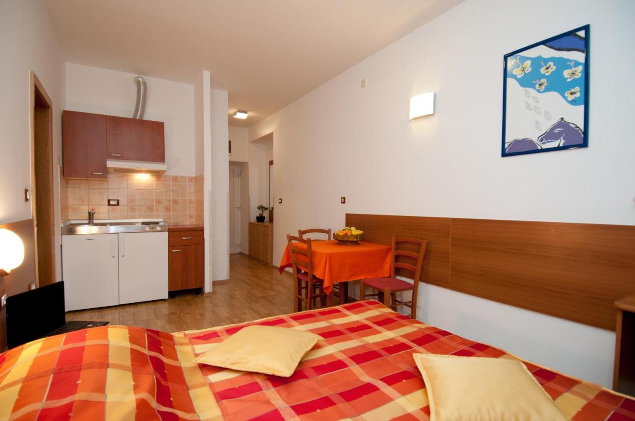 Apartments And Rooms Liburnija Opatija Luaran gambar