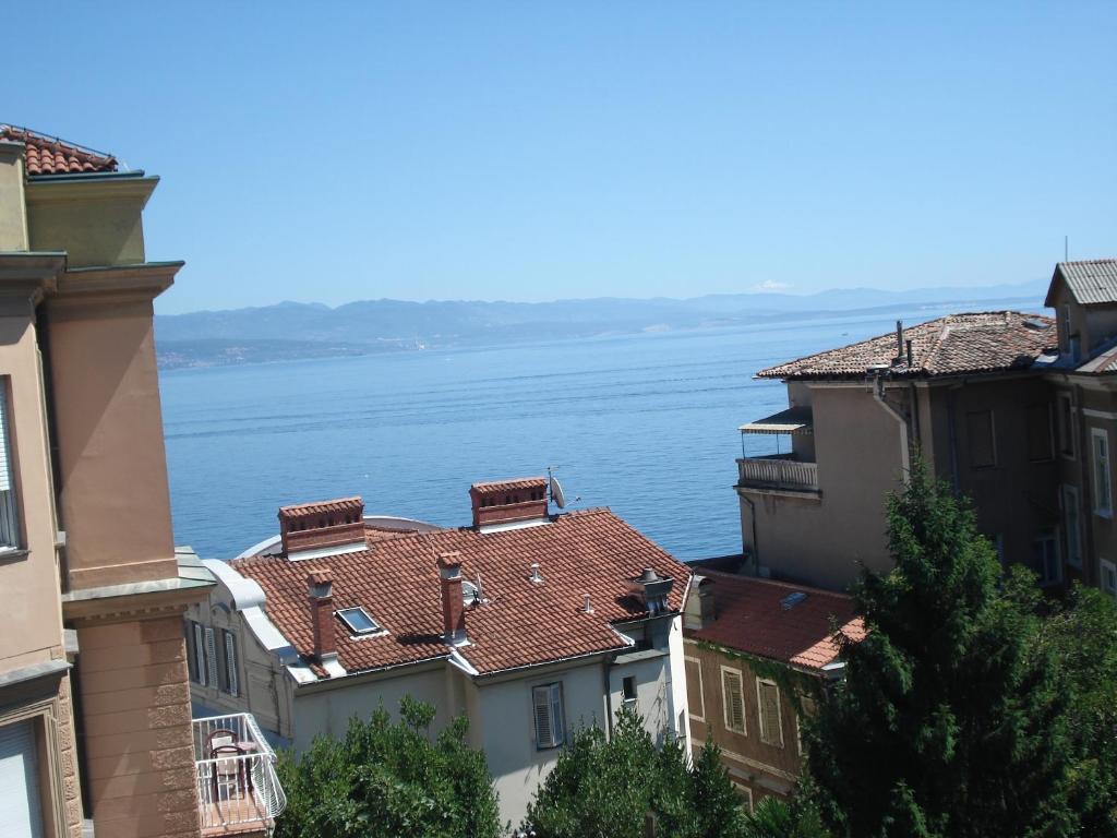 Apartments And Rooms Liburnija Opatija Luaran gambar