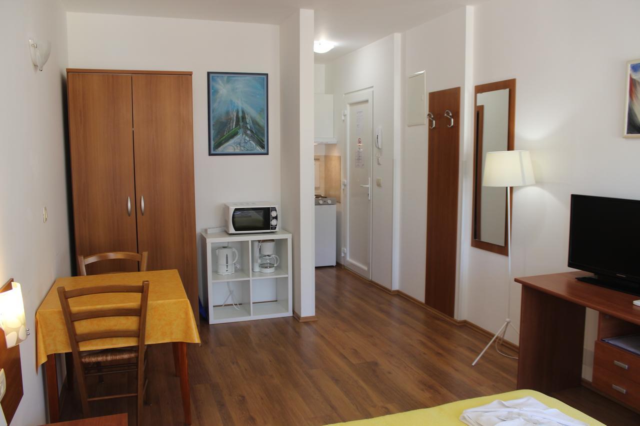 Apartments And Rooms Liburnija Opatija Luaran gambar